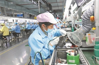 全區各地科學有序推動企業達產滿產 開足馬力忙生產